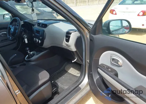 2015 Kia Soul z USA, uszkodzony, nr VIN KNDJN2A20F7217792